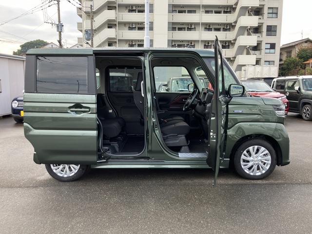 スペーシアカスタム ＨＹＢＲＩＤ　ＧＳ／サポカー　衝突安全ボディ　衝突被害軽減システム　アイドリングストップ　プッシュスタート　オーディオレス　スライドドア　オートライト　シートヒーター　オートエアコン　横滑り防止機能　盗難防止システム（7枚目）