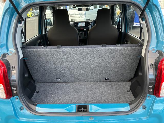 �o�b�N�h�A�͏�J�����ˏグ���ŁA�J�����L�߁I�V�[�g�̌��ɂ�����Ƃ������[�X�y�[�X������܂��B�����̂�����������������T�|�[�g�I