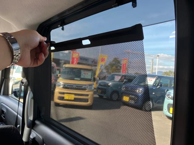 �����h�A�ɂ́A�����z�˂����玺�������y���[���T���V�F�[�h�z�t�B