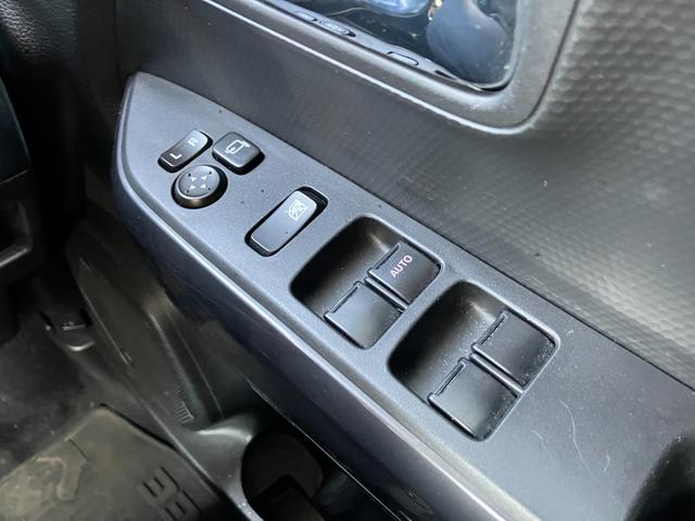 �^�]�ȃh�A�A�[�����X�g�ɁA�y�����R���h�A�~���[�z�y�p���[�E�B���h�E�z�X�C�b�`����B�茳�ő��색�N���N�B