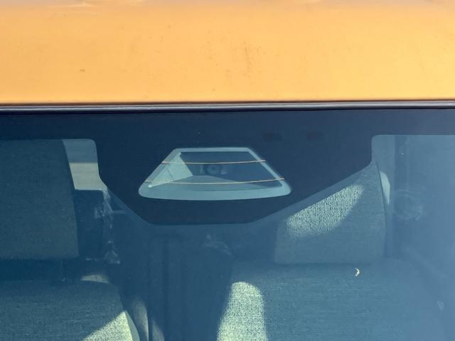 スペーシア ＨＹＢＲＩＤ　Ｘ／セーフティプラスパッケージ／サポカー　衝突安全ボディ　衝突被害軽減システム　アイドリングストップ　オーディオレス　後席両側ワンアクションパワースライドドア　電動パーキング　デジタルメーター　盗難防止システム（8枚目）