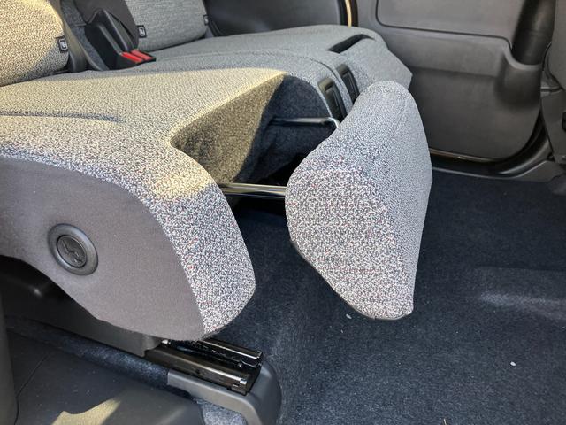 スペーシア ＨＹＢＲＩＤ　Ｘ／セーフティプラスパッケージ／サポカー　衝突安全ボディ　衝突被害軽減システム　アイドリングストップ　オーディオレス　後席両側ワンアクションパワースライドドア　電動パーキング　デジタルメーター　盗難防止システム（17枚目）