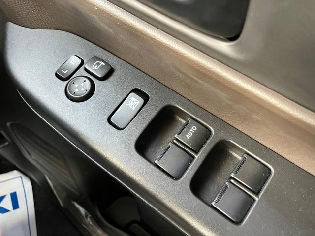 スペーシア ＨＹＢＲＩＤ　Ｘ／セーフティプラスパッケージ／サポカー　衝突安全ボディ　衝突被害軽減システム　アイドリングストップ　オーディオレス　後席両側ワンアクションパワースライドドア　電動パーキング　デジタルメーター　盗難防止システム（25枚目）