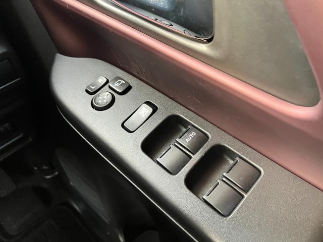 �^�]�ȃh�A�A�[�����X�g�ɁA�y�����R���h�A�~���[�z�y�p���[�E�B���h�E�z�X�C�b�`����B�茳�ő��색�N���N�B