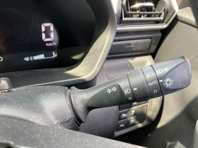 �ԊO�̖��邳�ɉ����Ď����Ńw�b�h���C�g��_���E��������֗��ȁy�I�[�g���C�g�V�X�e���z