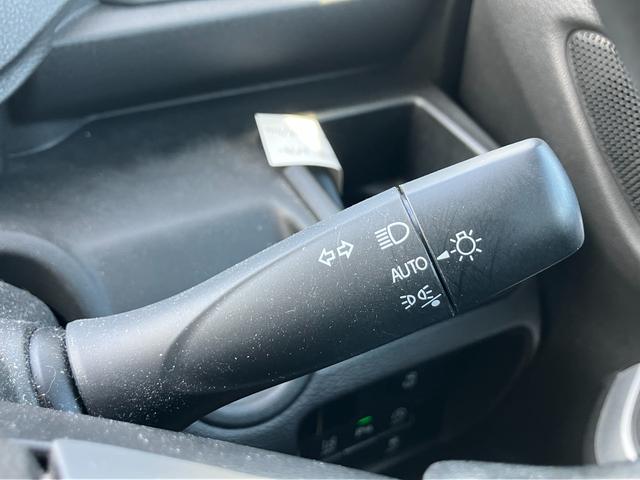 ソリオ ＨＹＢＲＩＤ　ＭＸ／全方位モニター用カメラＰＫ／サポカー　衝突安全ボディ　衝突被害軽減システム　アイドリングストップ　プッシュスタート　純正ナビ　ＥＴＣ　後席両側スライドドア左側電動　オートエアコン　シートヒーター　盗難防止システム（31枚目）