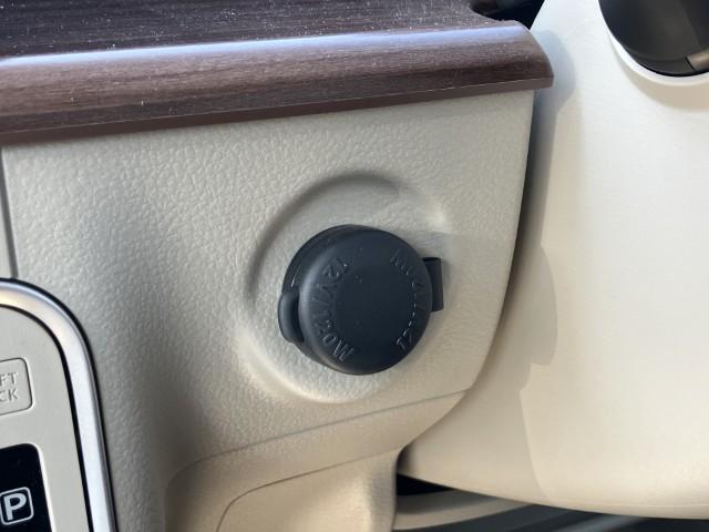 電源を供給できる【アクセサリーソケット】をインパネに装備！