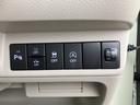 各機能の切り替えボタンは運転席前方の手の届きやすい場所に配置してあります。