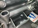 車検証などは【グローブボックス】へ☆もしもの時のＳＲＳエアバッグを助手席に装備！