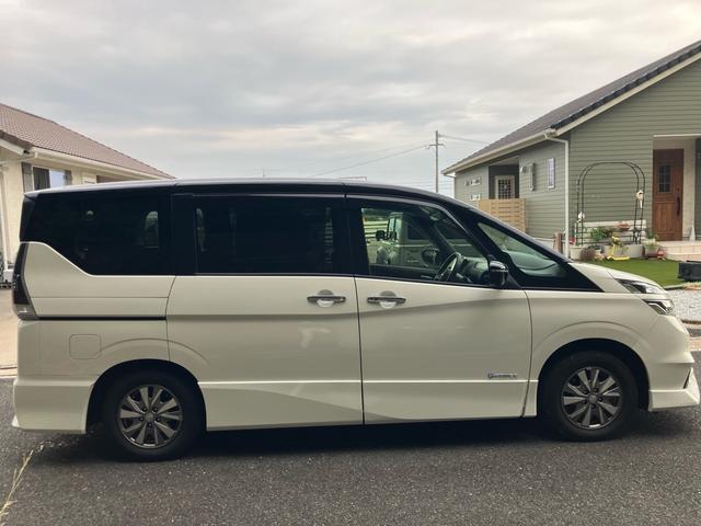 セレナ ｅ－パワー　ハイウェイスター　両側電動スライドドア　後席モーター　全周囲モニター　ナビ　フルセグテレビ　Ｂｌｕｅｔｏｏｔｈ接続　アイドリングストップ　クリアランスソナー　衝突被害軽減システム（13枚目）