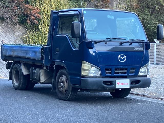 タイタントラック 　５速マニュアル　パワーステアリング　エアコン（3枚目）