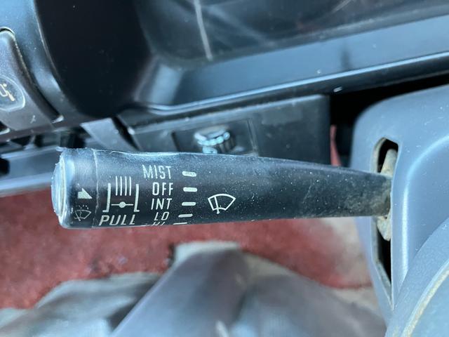 タイタントラック 　５速マニュアル　パワーステアリング　エアコン（36枚目）