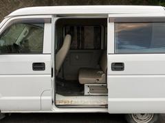 当店のお車をご覧いただきましてありがとうございます。お車についてのご質問やお見積りのご依頼、ご購入にあたってのご相談などお気軽にお問い合わせ下さい！フリーダイヤル　００７８−６０４９−００８６ 5