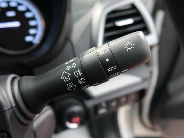 プレミアム 登録済未使用車 衝突被害軽減装置 LEDヘッド レーダークルーズ シートヒーター純正18インチアルミホイール アイドリングストップ クリアランスソナー ルーフレール パワーシート ハーフレザー(34枚目)