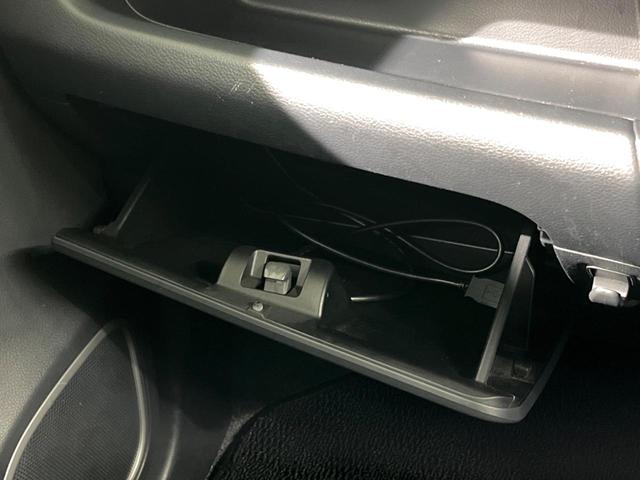 X SDナビ 禁煙車 HIDヘッドライト オートライト アイドリングストップ スマートキー DVD Bluetooth 電動格納ミラー(37枚目)