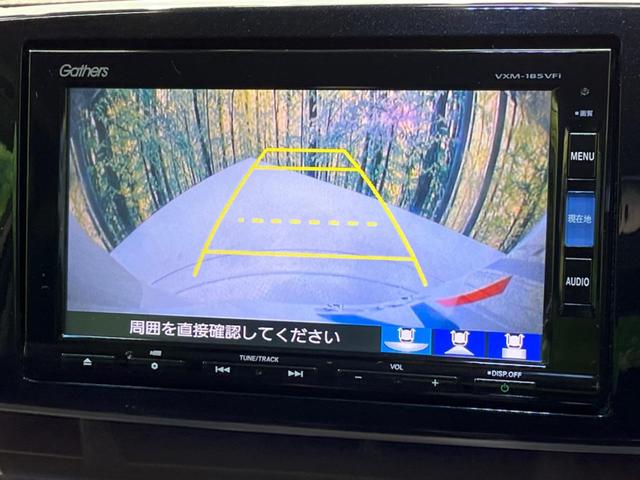 プレミアム　ツアラー　禁煙車　純正ナビ　バックカメラ　Ｂｌｕｅｔｏｏｔｈ再生　ＥＴＣ　ドライブレコーダー　ＨＩＤヘッドライト　スマートキー　オートライト　オートエアコン(4枚目)