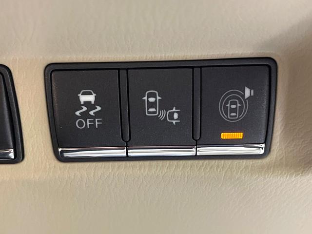 フーガ ２５０ＧＴ　禁煙車　純正ナビ　全周囲カメラ　クルーズコントロール　ＥＴＣ　ＬＥＤヘッドライト　ＬＥＤフロントフォグ　クリアランスソナー　純正１８インチアルミホイール　オートエアコン　オートライト　スマートキー（6枚目）