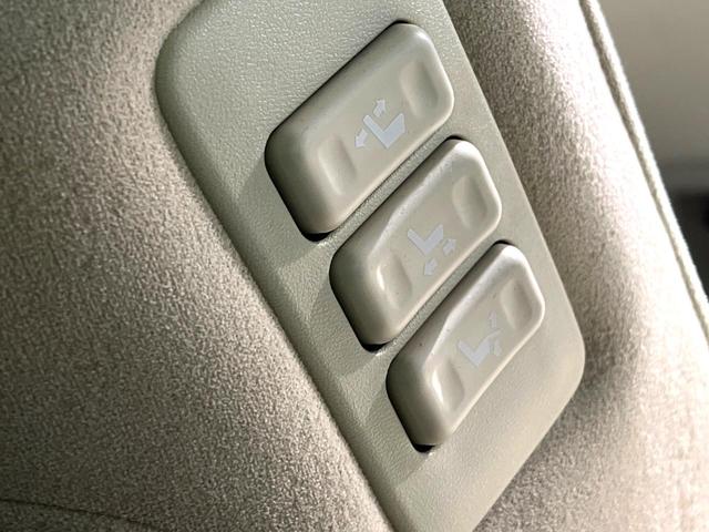 フーガ ２５０ＧＴ　禁煙車　純正ナビ　全周囲カメラ　クルーズコントロール　ＥＴＣ　ＬＥＤヘッドライト　ＬＥＤフロントフォグ　クリアランスソナー　純正１８インチアルミホイール　オートエアコン　オートライト　スマートキー（42枚目）