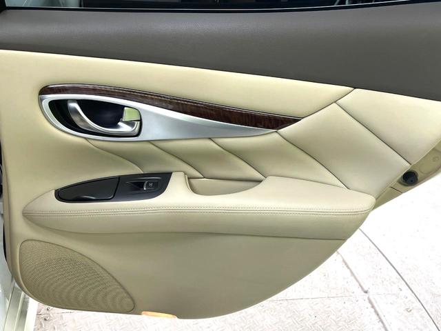 フーガ ２５０ＧＴ　禁煙車　純正ナビ　全周囲カメラ　クルーズコントロール　ＥＴＣ　ＬＥＤヘッドライト　ＬＥＤフロントフォグ　クリアランスソナー　純正１８インチアルミホイール　オートエアコン　オートライト　スマートキー（63枚目）