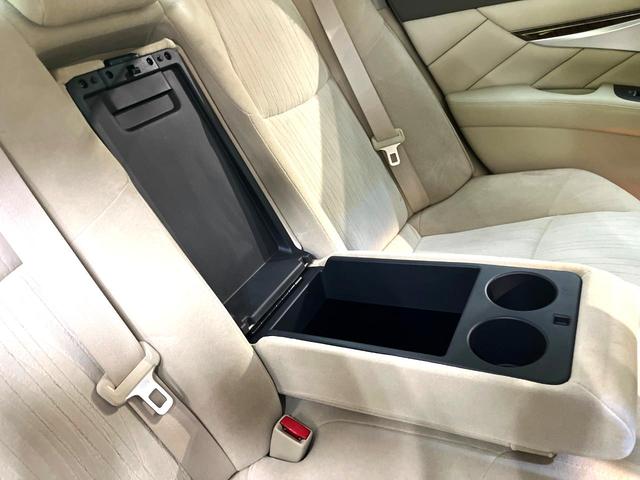 フーガ ２５０ＧＴ　禁煙車　純正ナビ　全周囲カメラ　クルーズコントロール　ＥＴＣ　ＬＥＤヘッドライト　ＬＥＤフロントフォグ　クリアランスソナー　純正１８インチアルミホイール　オートエアコン　オートライト　スマートキー（66枚目）