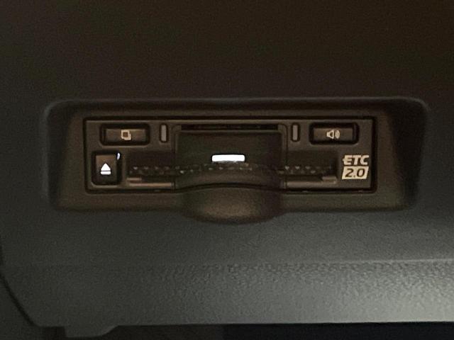 アルファードハイブリッド Ｚ　禁煙車　両側電動スライドドア　ガラスルーフ　モデリスタ　衝突軽減装置　レーダークルーズ　全周囲カメラ　フルセグ　ＥＴＣ２．０　Ｂｌｕｅｔｏｏｔｈ　シートベンチレーション　パワーシート　パワーバックドア（54枚目）