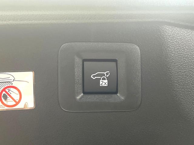 アルファードハイブリッド Ｚ　禁煙車　両側電動スライドドア　ガラスルーフ　モデリスタ　衝突軽減装置　レーダークルーズ　全周囲カメラ　フルセグ　ＥＴＣ２．０　Ｂｌｕｅｔｏｏｔｈ　シートベンチレーション　パワーシート　パワーバックドア（60枚目）