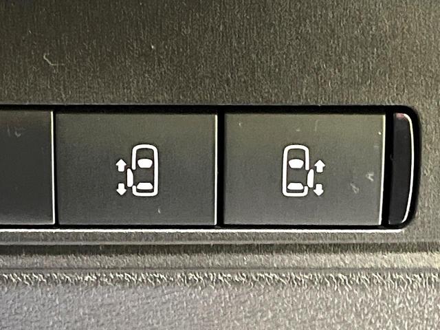 セレナ ｅ－パワー　ルキシオン　禁煙車　１２．３型コネクトナビ　両側電動ドア　衝突軽減　全周囲カメラ　プロパイロット　ＥＴＣ　フルセグ　Ｂｌｕｅｔｏｏｔｈ　ＡＣ１００Ｖ電源　２トーンカラー　合皮シート　デジタルインナーミラー（6枚目）