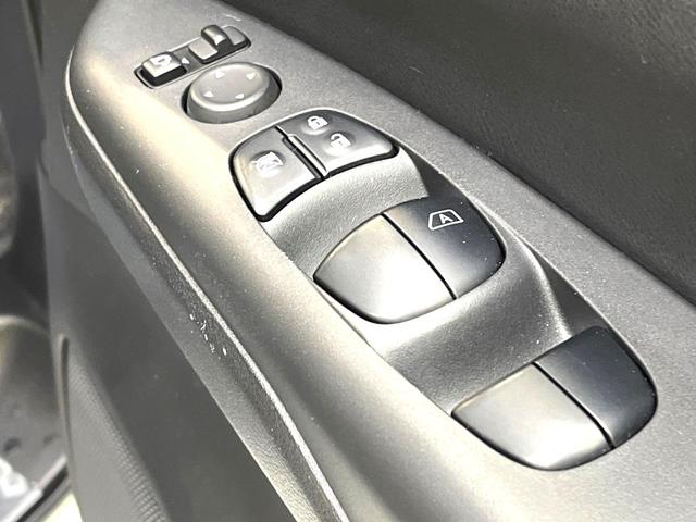 セレナ ハイウェイスターＶ　アーバンクロム　両側電動スライドドア　衝突軽減装置　ナビ　全周囲カメラ　レーダークルーズ　ＥＴＣ　ドラレコ　ＬＥＤヘッド　ＬＥＤフォグ　クリアランスソナー　純正１６インチアルミホイール　スマートキー　オートライト（42枚目）