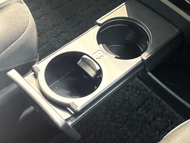 ヴォクシー ＺＳ　煌ＩＩ　禁煙車　両側電動スライドドア　フリップダウンモニター　衝突軽減装置　純正９インチナビ　フルセグ　バックカメラ　ＥＴＣ　Ｂｌｕｅｔｏｏｔｈ再生　ＬＥＤヘッドライト　ＬＥＤフォグ　クルーズコントロール（66枚目）