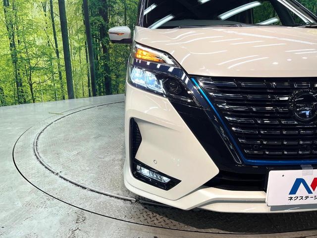 セレナ ｅ－パワー　ハイウェイスターＶ　純正１０型ナビ　プロパイロット　禁煙車　両側電動ドア　全周囲カメラ　衝突被害軽減システム　Ｂｌｕｅｔｏｏｔｈ　フルセグ　ドラレコ　コーナーセンサー　スマートキー　ＬＥＤヘッド　ビルトインＥＴＣ（13枚目）