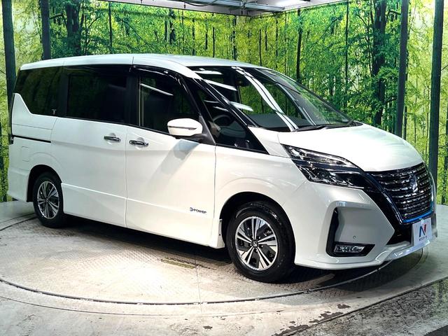 セレナ ｅ－パワー　ハイウェイスターＶ　純正１０型ナビ　プロパイロット　禁煙車　両側電動ドア　全周囲カメラ　衝突被害軽減システム　Ｂｌｕｅｔｏｏｔｈ　フルセグ　ドラレコ　コーナーセンサー　スマートキー　ＬＥＤヘッド　ビルトインＥＴＣ（17枚目）