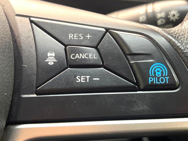 セレナ ハイウェイスター　Ｖセレクション　禁煙車　両側電動スライドドア　フリップダウンモニター　純正９インチナビ　衝突軽減システム　プロパイロット　全周囲カメラ　フルセグ　ドラレコ　デジタルインナーミラー　ＥＴＣ　Ｂｌｕｅｔｏｏｔｈ再生（7枚目）