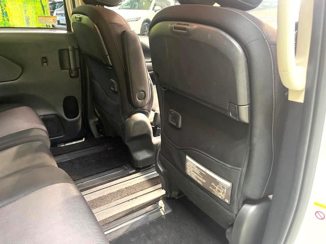 セレナ ハイウェイスター　Ｖセレクション　禁煙車　両側電動スライドドア　フリップダウンモニター　純正９インチナビ　衝突軽減システム　プロパイロット　全周囲カメラ　フルセグ　ドラレコ　デジタルインナーミラー　ＥＴＣ　Ｂｌｕｅｔｏｏｔｈ再生（42枚目）