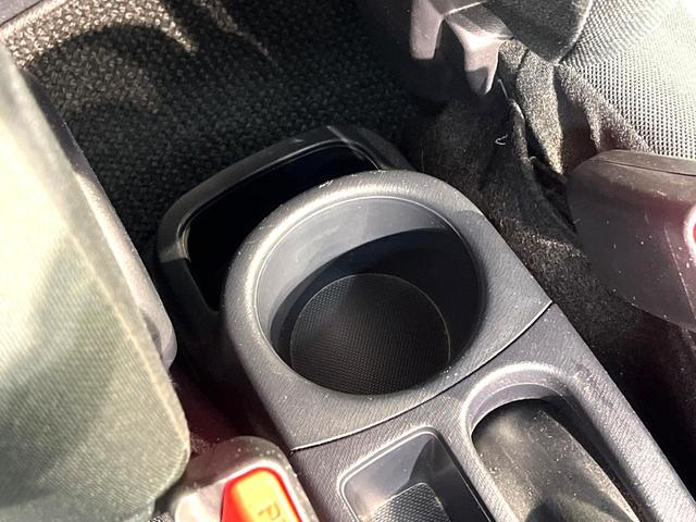アクア Ｓ　禁煙車　純正ＳＤナビ　バックカメラ　ドラレコ　スマートキー　ＥＴＣ　オートライト　オートエアコン　Ｂｌｕｅｔｏｏｔｈ　ＣＤ　ＤＶＤ再生　フルセグ　バニティミラー　プライバシーガラス（65枚目）