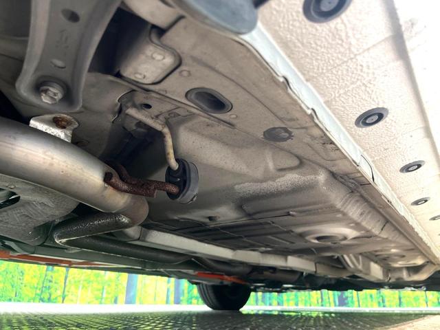 アクア Ｓ　禁煙車　純正ナビ　バックカメラ　ＥＴＣ　Ｂｌｕｅｔｏｏｔｈ　スマートキー　オートライト　オートエアコン　ＣＤ／ＤＶＤ再生　地デジ　盗難防止装置　プライバシーガラス　ヘッドライトレベライザー（23枚目）