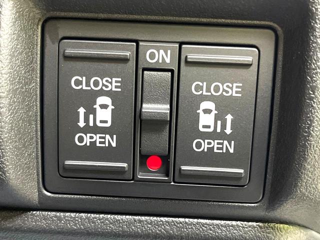 Ｎ－ＢＯＸカスタム ベースグレード　届出済未使用車　両側電動ドア　ホンダセンシング　アダプティブクルーズ　パーキングセンサー　スマートキー　ＬＥＤヘッド　オートハイビーム　車線逸脱警報　オートエアコン　純正１４アルミ　誤発進抑制機能（4枚目）