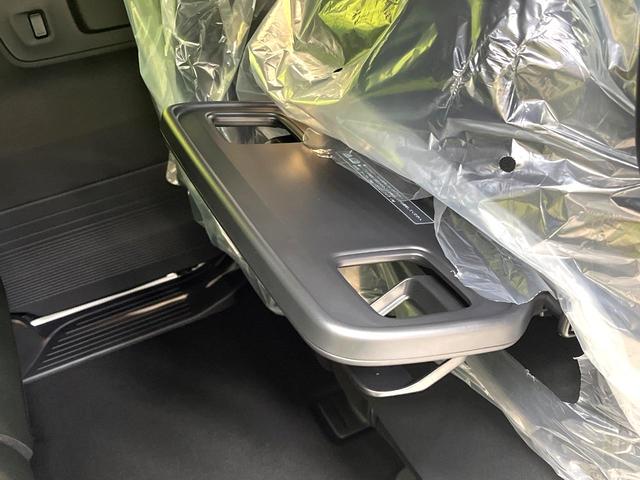 Ｎ－ＢＯＸカスタム ベースグレード　届出済未使用車　両側電動ドア　ホンダセンシング　アダプティブクルーズ　パーキングセンサー　スマートキー　ＬＥＤヘッド　オートハイビーム　車線逸脱警報　オートエアコン　純正１４アルミ　誤発進抑制機能（41枚目）
