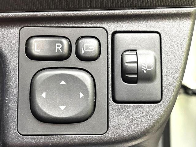 アクア Ｇ　禁煙車　ナビ　バックカメラ　フルセグ　オートライト　スマートキー　電動格納ミラー　ＣＤ　ＤＶＤ　オートエアコン　ドアバイザー（5枚目）