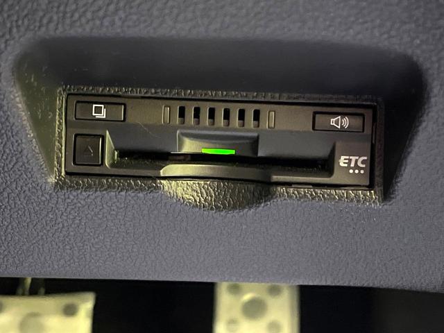 プリウスＰＨＶ Ｓ　ＧＲスポーツ　禁煙車　純正９型ナビ　トヨタセーフティセンス　レーダークルーズ　ドラレコ　バックカメラ　コーナーセンサー　シートヒーター　スマートキー　ＬＥＤヘッド　ＥＴＣ　オートハイビーム　車線逸脱警報（6枚目）