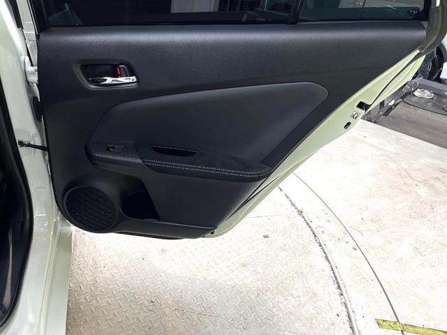プリウスＰＨＶ Ｓ　ＧＲスポーツ　禁煙車　純正９型ナビ　トヨタセーフティセンス　レーダークルーズ　ドラレコ　バックカメラ　コーナーセンサー　シートヒーター　スマートキー　ＬＥＤヘッド　ＥＴＣ　オートハイビーム　車線逸脱警報（35枚目）
