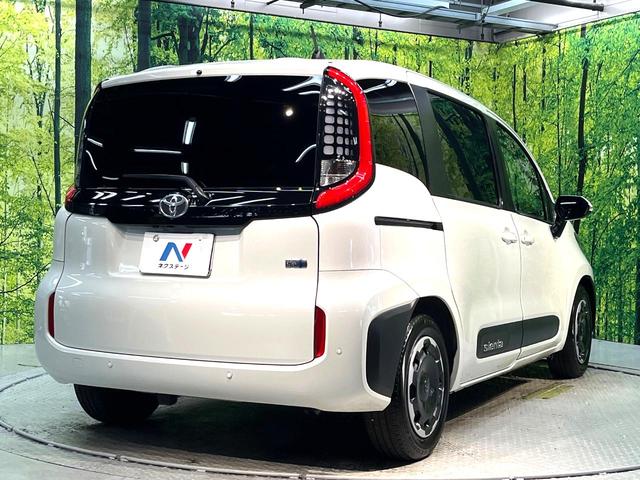 シエンタ ハイブリッドＺ　禁煙車　両側電動ドア　８インチディスプレイオーディオ　全周囲カメラ　衝突軽減装置　１００Ｖ電源　レーダークルーズ　ブラインドスポットモニター　ＥＴＣ２．０　オートハイビーム　車線逸脱警報　オートライト（18枚目）