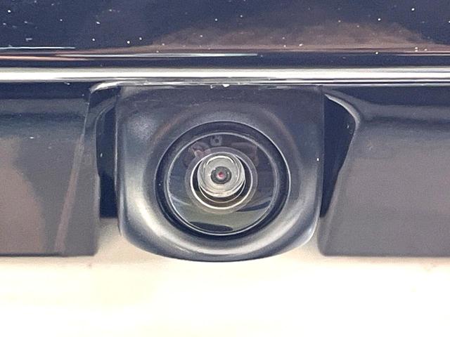 シエンタ ハイブリッドＺ　禁煙車　両側電動ドア　８インチディスプレイオーディオ　全周囲カメラ　衝突軽減装置　１００Ｖ電源　レーダークルーズ　ブラインドスポットモニター　ＥＴＣ２．０　オートハイビーム　車線逸脱警報　オートライト（36枚目）