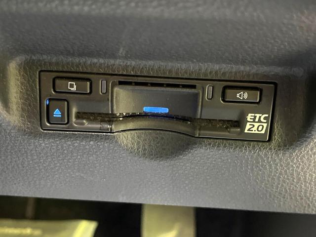 シエンタ ハイブリッドＺ　禁煙車　両側電動ドア　８インチディスプレイオーディオ　全周囲カメラ　衝突軽減装置　１００Ｖ電源　レーダークルーズ　ブラインドスポットモニター　ＥＴＣ２．０　オートハイビーム　車線逸脱警報　オートライト（47枚目）