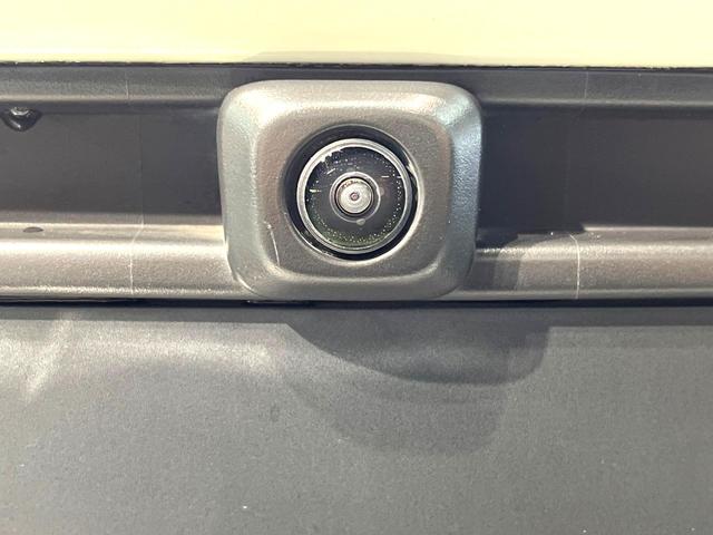 シエンタ ハイブリッドＺ　禁煙車　両側電動ドア　８インチディスプレイオーディオ　全周囲カメラ　衝突軽減装置　１００Ｖ電源　レーダークルーズ　ブラインドスポットモニター　ＥＴＣ２．０　オートハイビーム　車線逸脱警報　オートライト（72枚目）