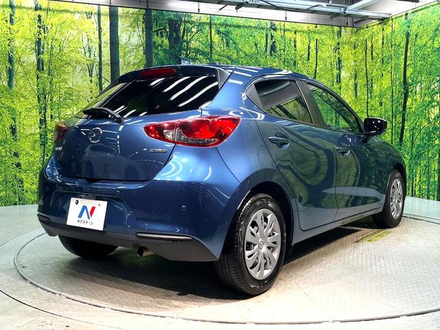 MAZDA2 15S スマートエディション 禁煙車 純正8型ナビ 全周囲カメラ 衝突軽減装置 ETC フルセグ Bluetooth クリアランスソナー オートマチックハイビーム LEDヘッドライト アイドリングストップ スマートキー(17枚目)