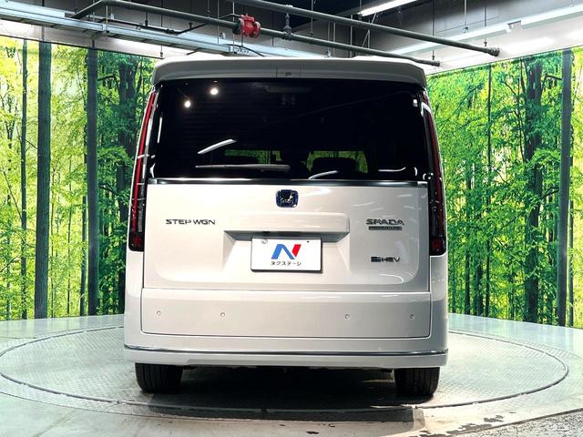 ステップワゴン ｅ：ＨＥＶスパーダ　プレミアムライン　禁煙車　両側電動ドア　後席モニター　全周囲カメラ　衝突被害軽減システム　レーダークルーズ　　電動リアゲート　ハーフレザーシート　ドラレコ　コーナーセンサー　スマートキー　ＬＥＤヘッド　ビルトインＥＴＣ（16枚目）