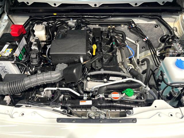 ジムニーノマド ＦＣ　４ＷＤ　登録済未使用車　セーフティサポート　アダプティブクルーズ　コーナーセンサー　スマートキー　ＬＥＤヘッド　オートハイビーム　車線逸脱警報　オートライト　革巻きステアリング　純正１５インチアルミ（18枚目）