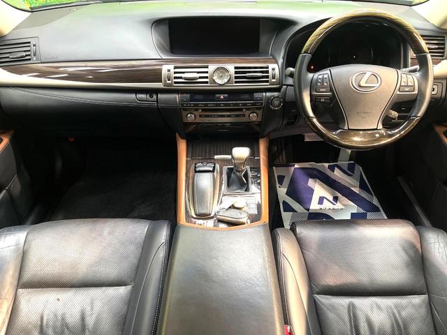 ＬＳ ＬＳ４６０　バージョンＣ　禁煙車　サンルーフ　メーカーナビ　レザーシート　メモリーシート　シートベンチレーション　クルコン　ドラレコ　フルセグ　バックカメラ　ＥＴＣ　ｂｌｕｅｔｏｏｔｈ　クルーズコントロール　クリアランスソナー（2枚目）