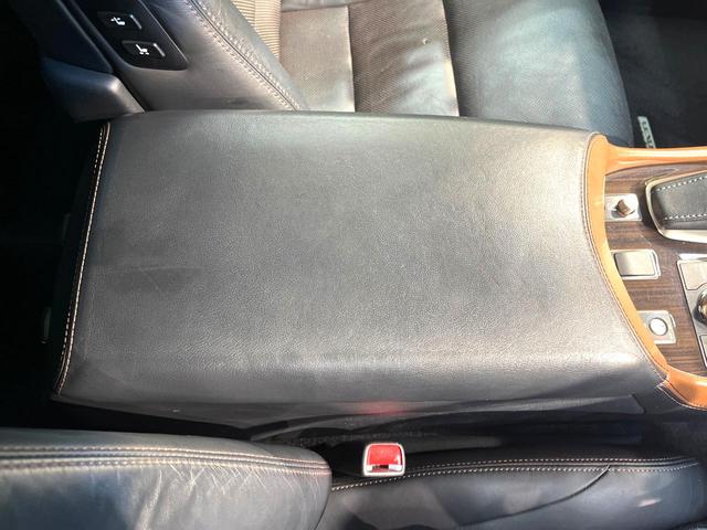 ＬＳ ＬＳ４６０　バージョンＣ　禁煙車　サンルーフ　メーカーナビ　レザーシート　メモリーシート　シートベンチレーション　クルコン　ドラレコ　フルセグ　バックカメラ　ＥＴＣ　ｂｌｕｅｔｏｏｔｈ　クルーズコントロール　クリアランスソナー（63枚目）