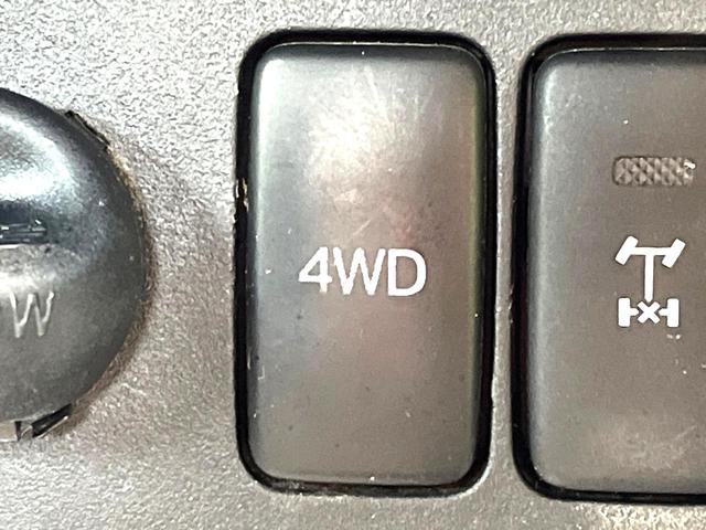 サンバートラック TB 4WD MT車 禁煙車 ドアバイザー 横滑り防止装置 衝突安全ボディ エアコン パワーステアリング 車検2年付き(3枚目)